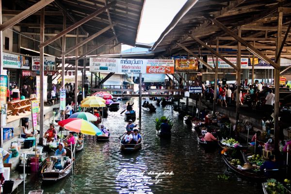 曼谷的丹嫩莎朵水上市场Damnoen Saduak Floating Market
