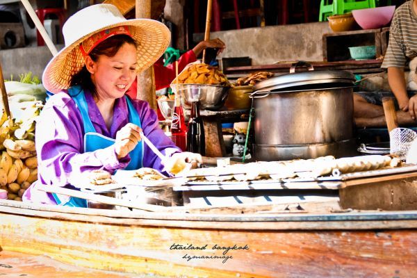 曼谷的丹嫩莎朵水上市场Damnoen Saduak Floating Market