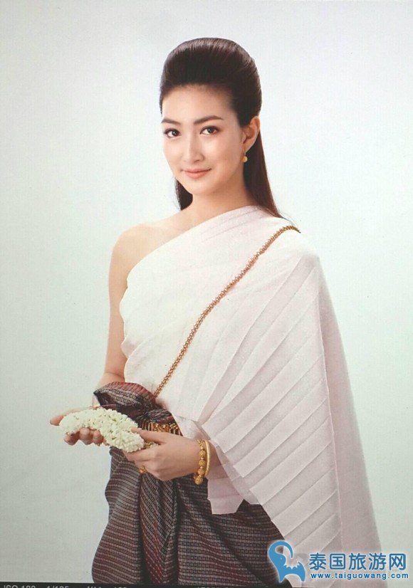 2016泰国最新电视剧《华盖》由女星Pancake当女主