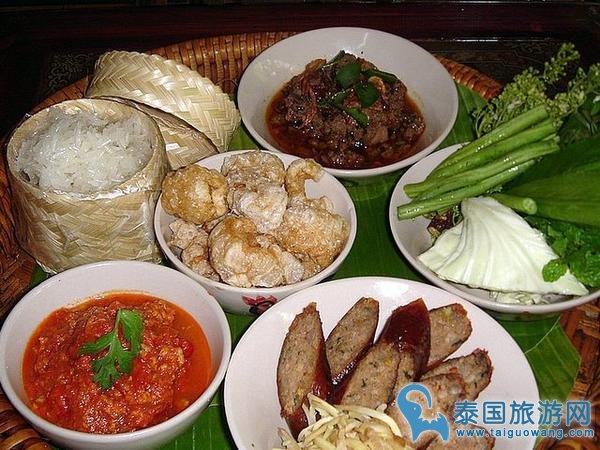 清迈有名的特色美食餐厅--Huen Phen