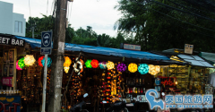 苏梅岛晚上最热闹繁华的地方--查汶步行街 /查汶