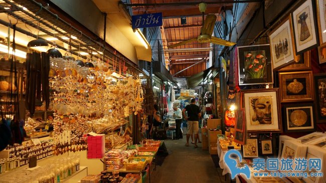 曼谷最大最值得逛的夜市：乍都乍周末市场攻略
