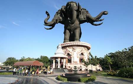  曼谷值得一去的园林博物馆--三头神像博物