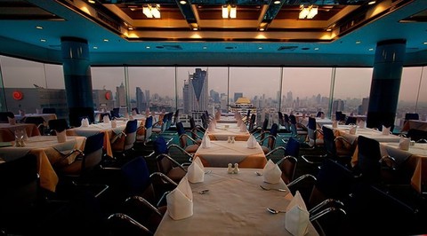 曼谷看夜景最好的餐厅--彩虹大厦自助餐厅