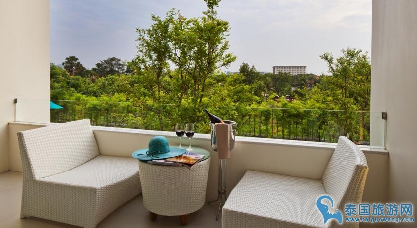 塞雷妮蒂华欣酒店 Hotel Serenity Hua Hin