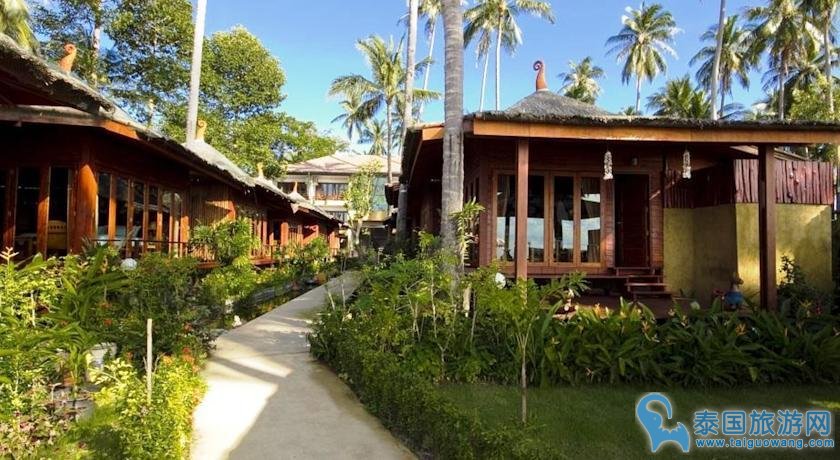 苏梅岛便宜的私家海滩酒店--利帕湾度假村