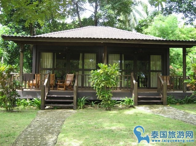 皇帝岛最便宜的海景酒店“拉雅小屋度假村”