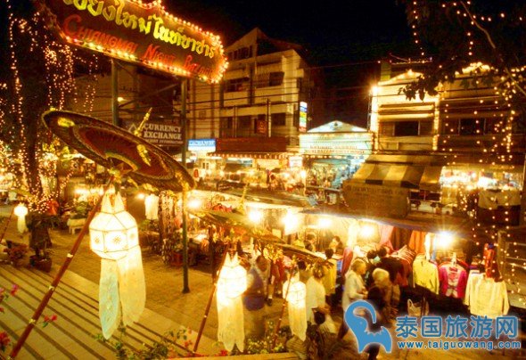 长康路夜市(Chang Khlan Night Bazaar)