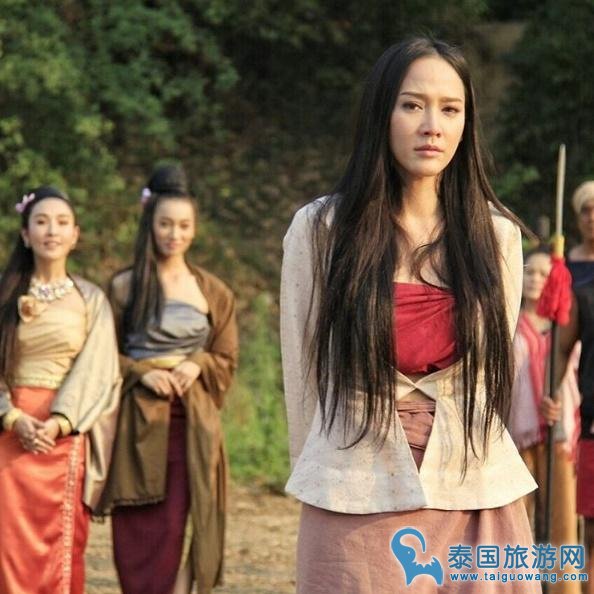 7台大剧《火女王》年终上演 Aum获讚「女王就是女王」
