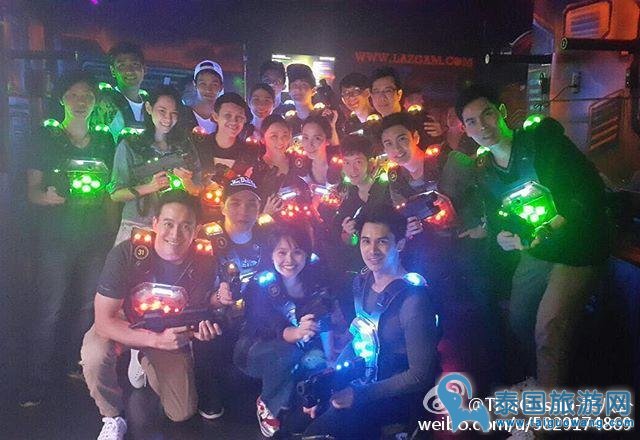Aum男友许久没联系,努力工作陪狗狗
