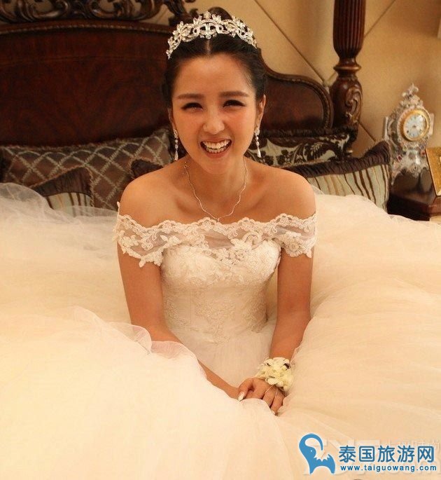 泰國好聲音甜美性感美女Beer 撞臉何潔有木有？
