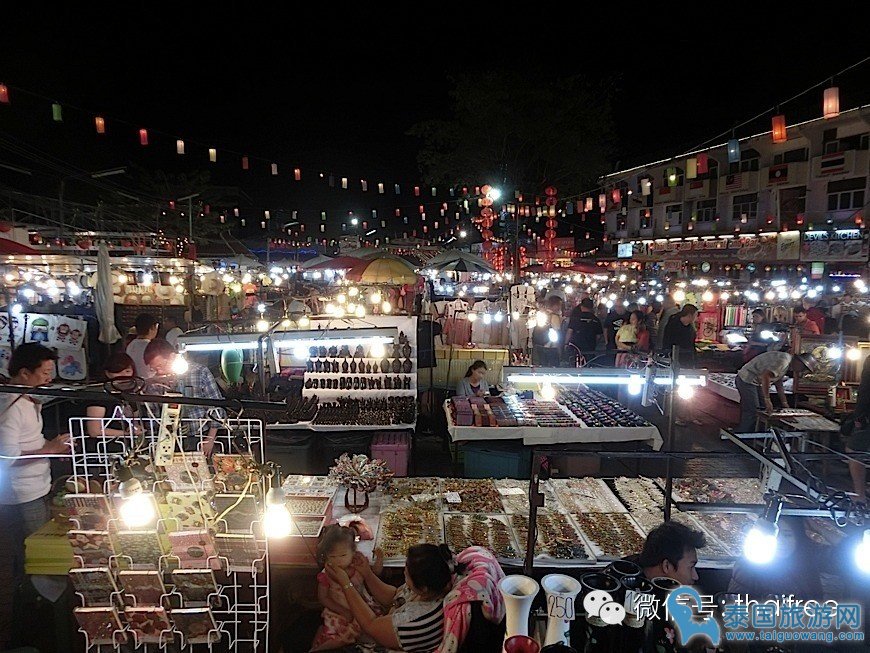 清迈最值得历史最悠久的夜市-- Anusarn夜市攻略