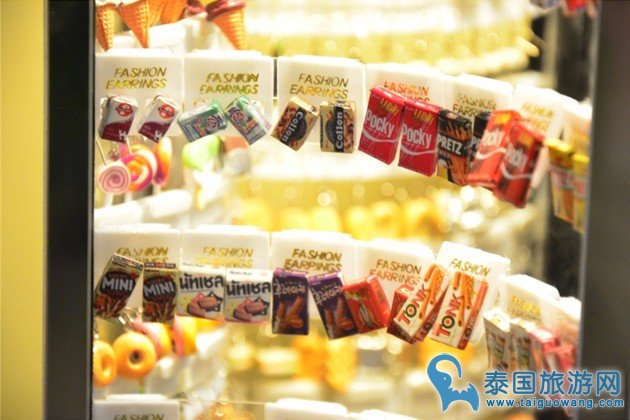 泰国曼谷河边夜市:泰国必去的一个新兴夜市