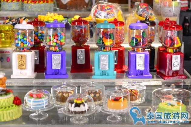 泰国曼谷河边夜市:泰国必去的一个新兴夜市