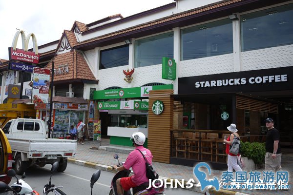 苏美岛Chaweng Walking Street Market查汶大街4living plaza.jpg