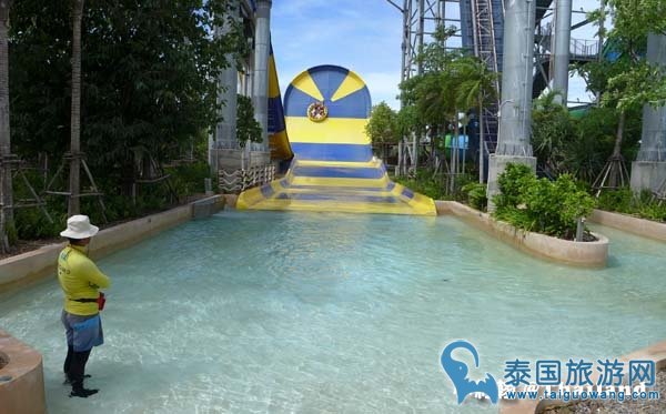 好玩刺激的华欣水上乐园