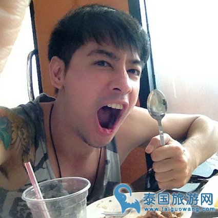 泰国娱乐圈老干部,大叔魅力不输小鲜肉