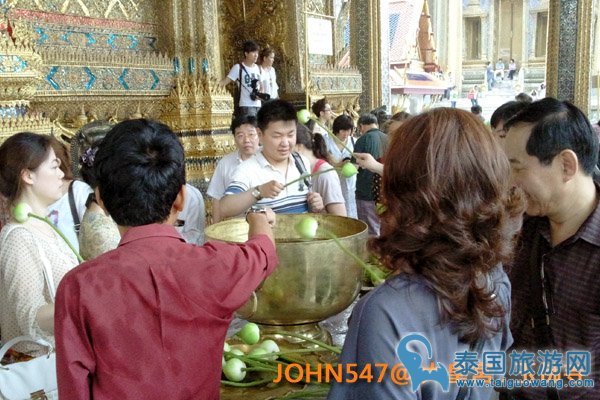 曼谷著名景点大皇宫、玉佛寺一日游 