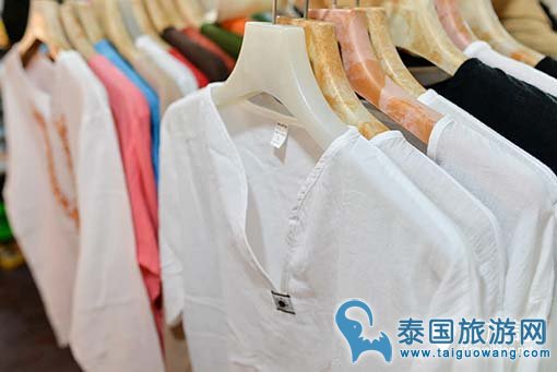 清迈小而美夜市--阿努商夜市Anusarn Market