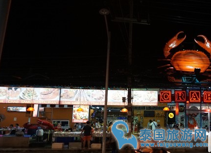 查汶海滩上享用新鲜海鲜的好去处：Crab Samui RestaurantCRAB