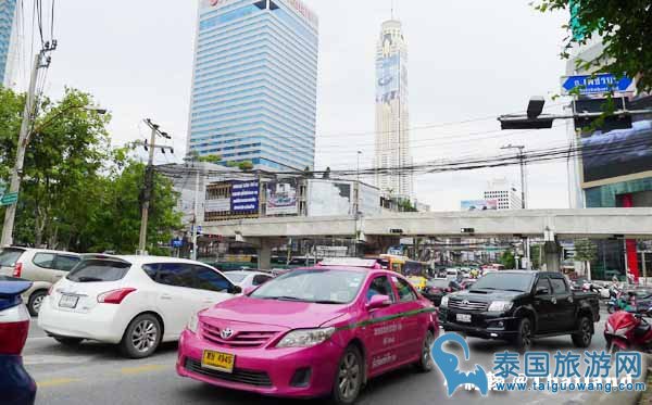 曼谷市区搭出租车去廊曼机场需要多久多少钱？