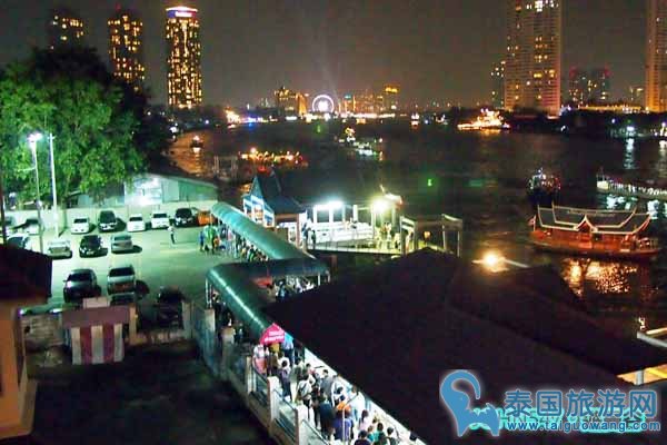 Chao Phraya Express Boat昭披耶河游船@Sathon pier沙吞码头2.jpg