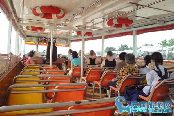 Chao Phraya Express Boat昭披耶河游船 52.jpg