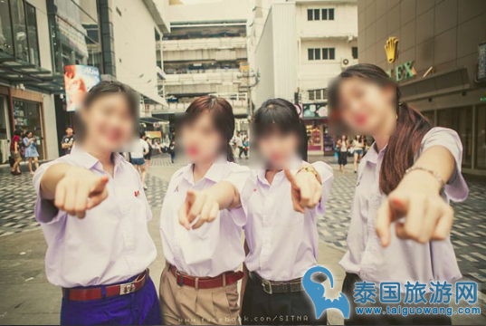 泰国女生穿男生校服遭批 4名女生道歉并被罚款