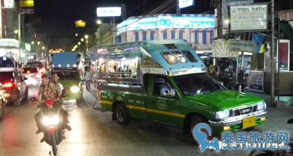泰国华欣小公车 双条车Songthaew(宋条)