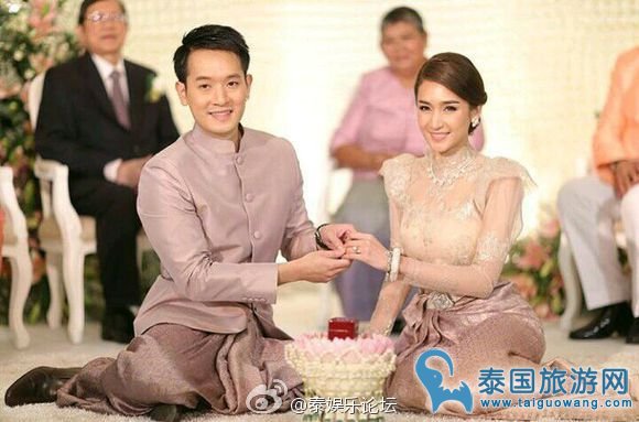Noey与男友Arm举办盛大泰式订典礼