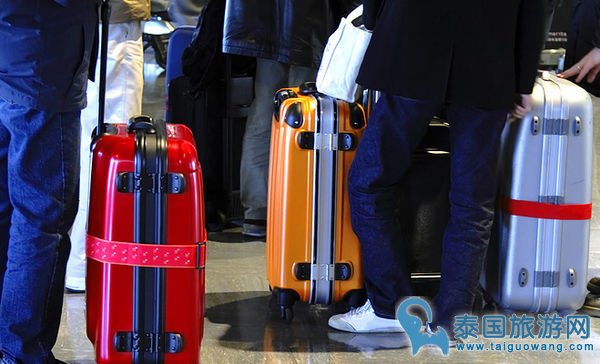曼谷素旺那普机场行李寄存与托运攻略:Bellugg绿色大象帮你轻松解决