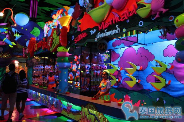普吉岛幻多奇游记之内部游玩设施和特色商店