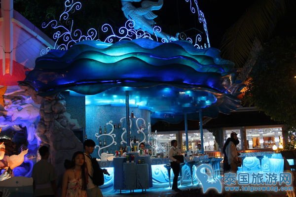 普吉岛幻多奇游记之内部游玩设施和特色商店