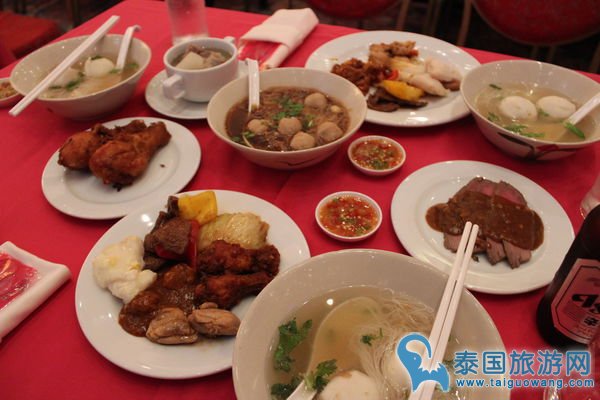 普吉岛幻多奇游记(三)美食自助餐厅好吃的停不下来