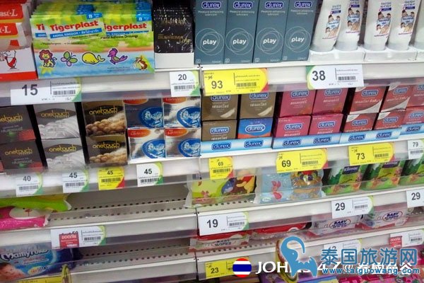 泰国曼谷Tesco Lotus连锁大型超市 13保险套.jpg