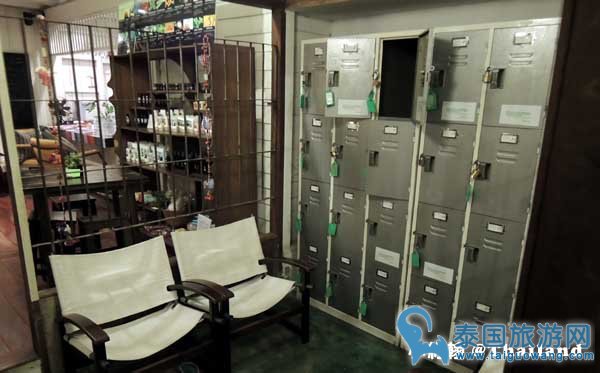 捷运站Sala Daeng附近特色泰屋按摩店Ruen-Nuad Massage Studiobts