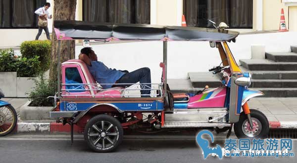 泰国曼谷- 嘟嘟车价钱 Tuk tuk