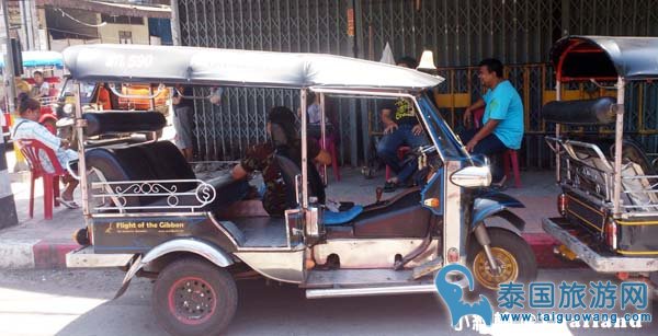 清迈交通工具- 嘟嘟车tuk tuk2.jpg