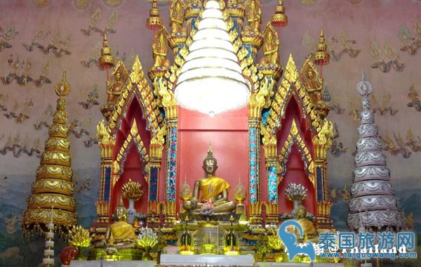 泰国廊开自助游必去绝美景点：Wat Pho Chai寺庙
