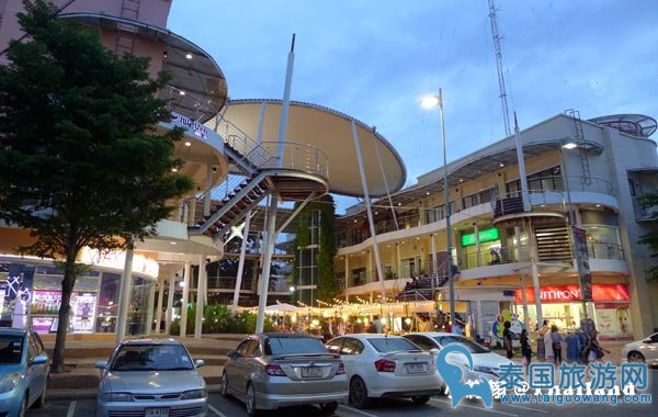 乌隆他尼UD TOWN夜市购物游记