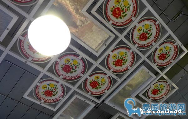 乌隆他尼UD TOWN夜市购物游记