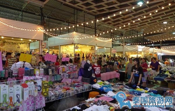 乌隆他尼UD TOWN夜市购物游记