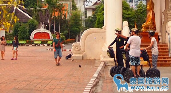 清迈自由行- Wat Chedi Luang Worawihan柴迪隆寺 飞轮车.jpg