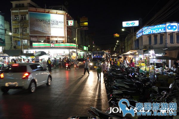 泰国华欣Market Village百货公司与创意小市集1