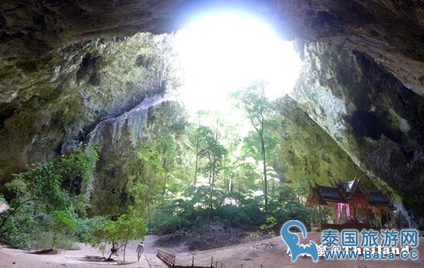 华欣著名奇特景点--帕亚那空穴中庙Phraya Nakhon Cave