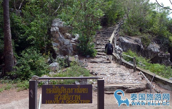 华欣著名奇特景点--帕亚那空穴中庙Phraya Nakhon Cave