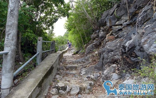 华欣著名奇特景点--帕亚那空穴中庙Phraya Nakhon Cave