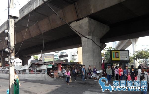 曼谷胜利纪念碑小巴士站搬迁之后你要知道的一些乘车攻略
