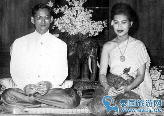 泰国蒲美蓬国王和诗丽吉王后的浪漫爱情故事