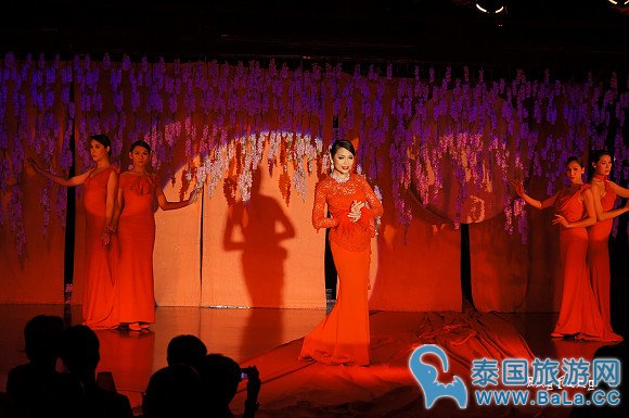曼谷好看小众的人妖秀场--Calypso Cabaret Show 小而美的精致剧场
